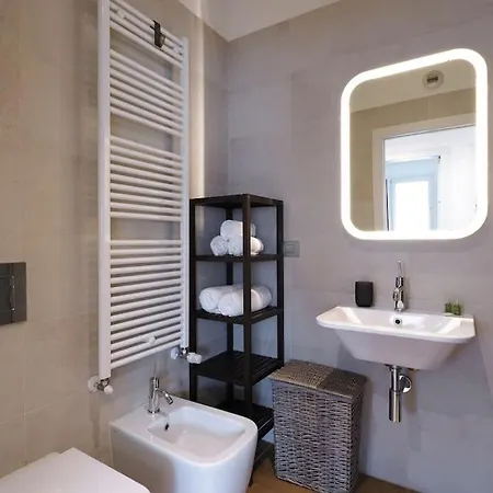 Contempora - Trilocale C. Di Rienzo 37 Milano