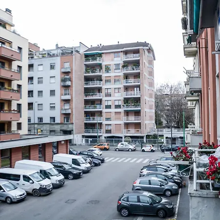 شقة Porta Vittoria Per 4 Persone