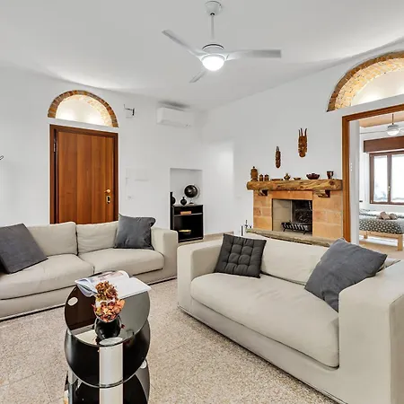 Charming & Bright In The Heart Of - Balcony شقة ميلان