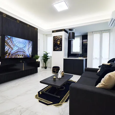 Italian Fashion - Luxurious Marble City Center 밀라노