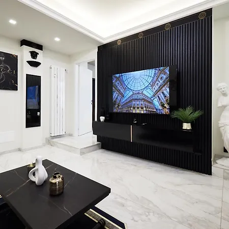 Italian Fashion - Luxurious Marble City Center Apartment