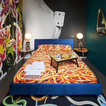 Toiletpaper Living Apartment *