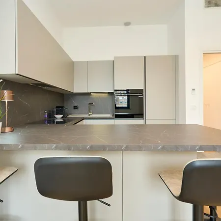 Luxury Design - 20 Minutes From Duomo-navigli Daire Milano