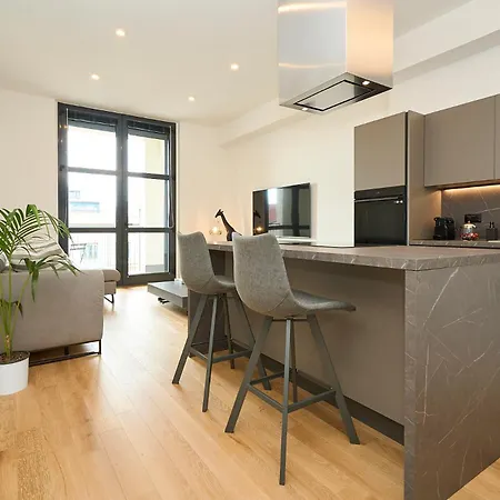 Luxury Design Loft - 20 Minutes From Duomo-navigli Daire