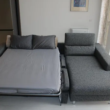 Space Loft - Close To M5 Subway - Free Parking - Sky & Netflix Tv *