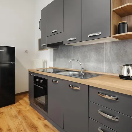 Joivy Charming Flat In Milan's Academic Hub *