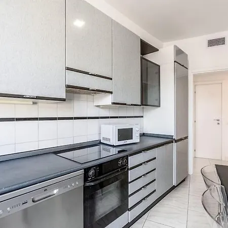 Apartment Comfort In Milan