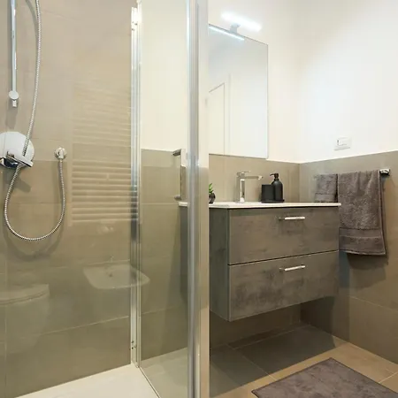 Luxury Design - 20 Minutes From Duomo-navigli Daire *