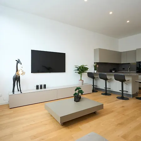 Luxury Design - 20 Minutes From Duomo-navigli Daire *