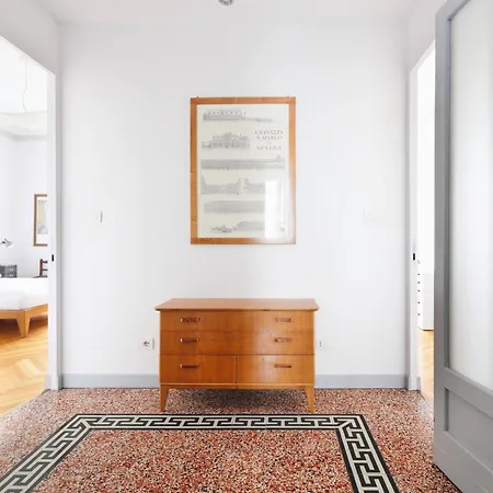 Appartement Joivy Deluxe Flat Near City Centre
