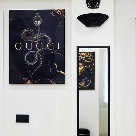 Italian Fashion - Luxurious Marble City Center Apartment