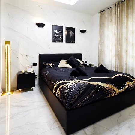 Apartment Italian Fashion - Luxurious Marble City Center Milan
