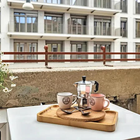 Apartament Centro Storicolittle Loft With Balcony Duomo A 10 Miuti