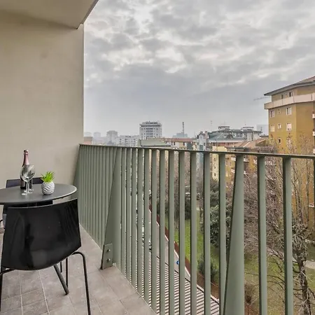 Duomo Space Free Parking - Private Gym- Metro Milan