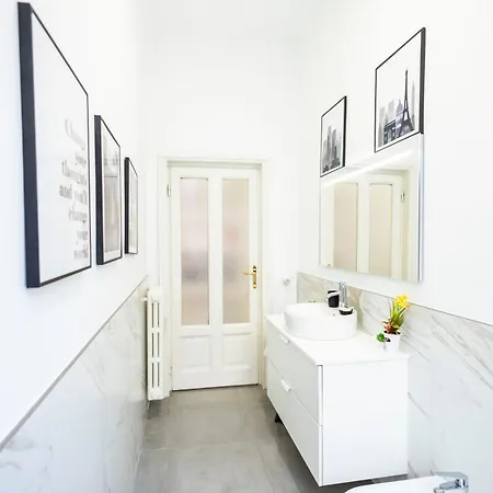 Macchi Charming By 101flats