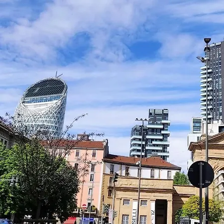 Porta Nuova Moscova: Cozy Near Duomo!