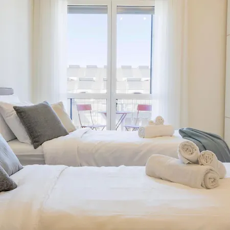 Urban Elegance Station W/private Garage Mediolan