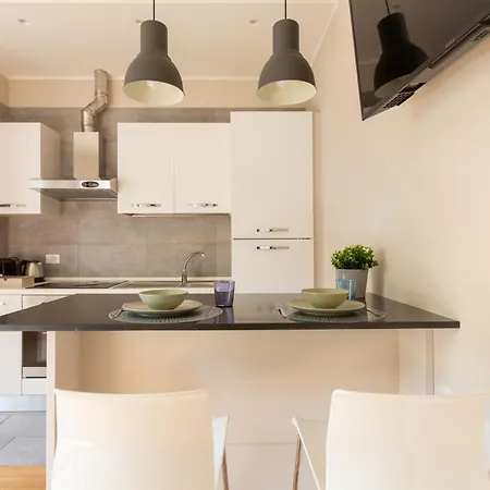 Easytopstay - Porta Romana Lovely Апартаменты