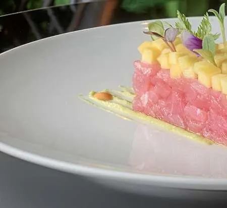 Отель Nh Collection Touring Милан