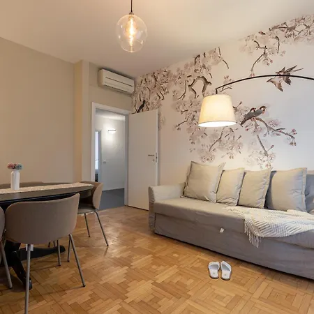 Apartment Beplace In Fiera Milan