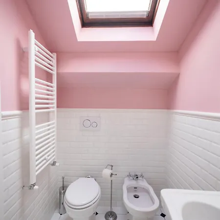Incantevole Loft Accanto Stazione Апартаменты *