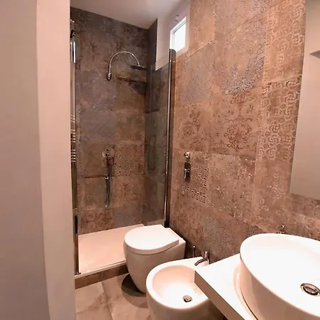 Sobria Ed Elegante Casa Della Borghesia Milanese Daire *