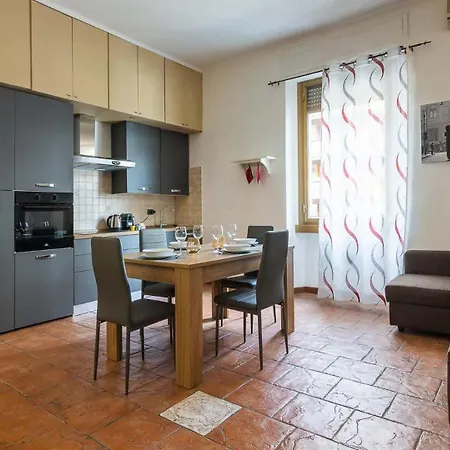 Navigli-ieo Elegante Idromassaggio 아파트