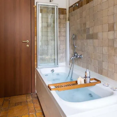 아파트 Navigli-ieo Elegante Idromassaggio *