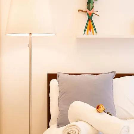 Navigli & Darsena Cozy דירה *