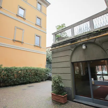 Apartment Moscova Open Space Close To Brera District