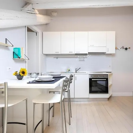 Ferrucci 1 Bedroom Attic In By Halldis דירה *