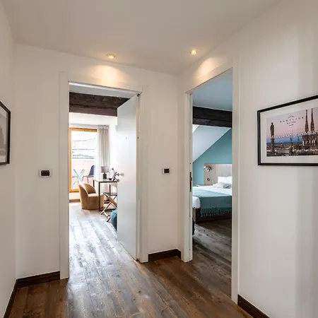 Easylife - In Colonne San Lorenzo ゲストハウス ミラノ