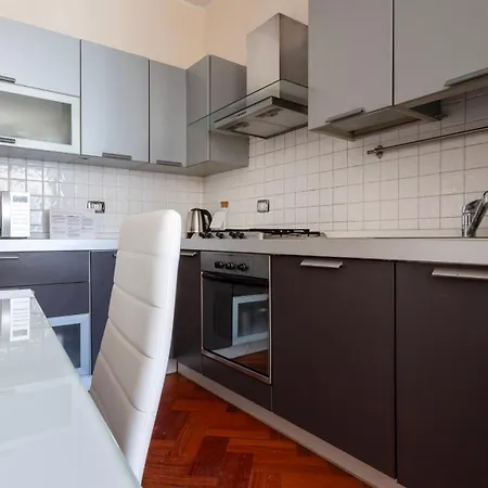 Italianway - Sismondi 74 * Milan