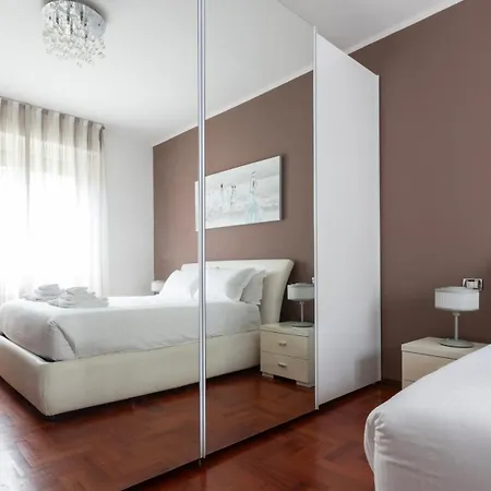 Italianway - Sismondi 74 Apartment Milan