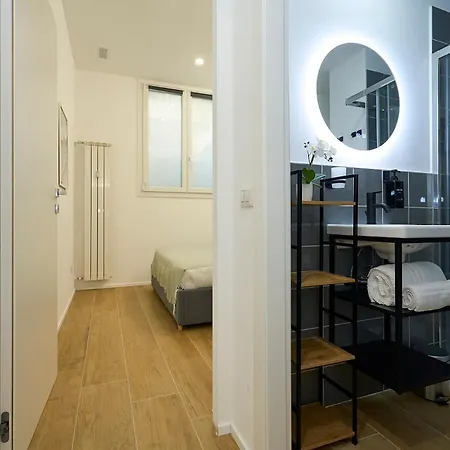 Duomo 10 Min - Cozy With Netflix & Wifi Appartement