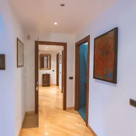 Ampia Oasi A Porta Venezia: Casa In Centro Milan