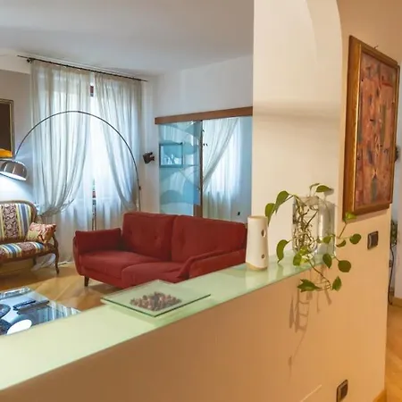 Ampia Oasi A Porta Venezia: Casa In Centro Apartment