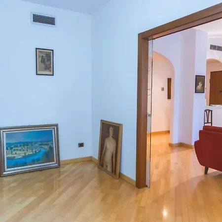 Ampia Oasi A Porta Venezia: Casa In Centro Milan