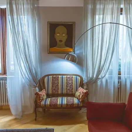 Ampia Oasi A Porta Venezia: Casa In Centro *