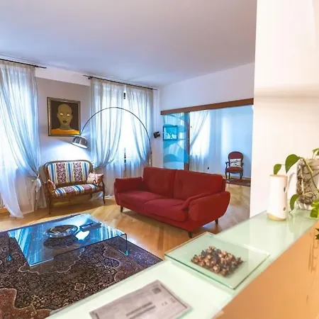 Ampia Oasi A Porta Venezia: Casa In Centro Apartment