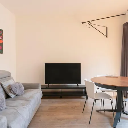 Beautiful In - Duomo 15 Minutes Apartment