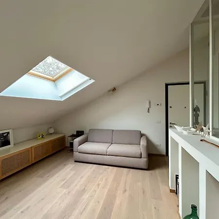 Daire Cozy Attic At The End Of Via Savona Milano