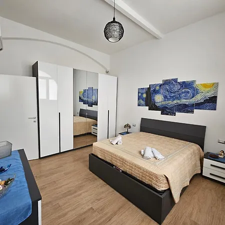 Navigli Stylish Underground Nearby For 4 Guests Διαμέρισμα