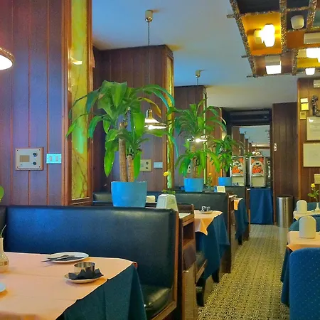 Hotel Mec 3*