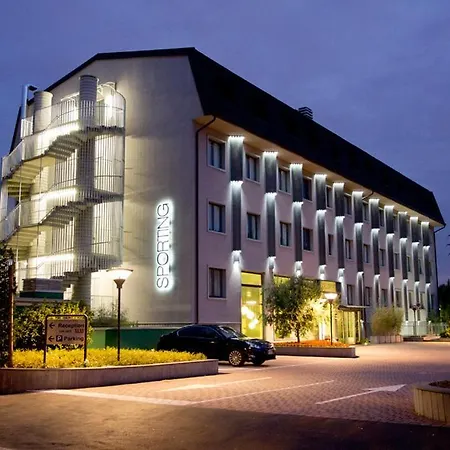 Hotel Sporting Cologno 4*