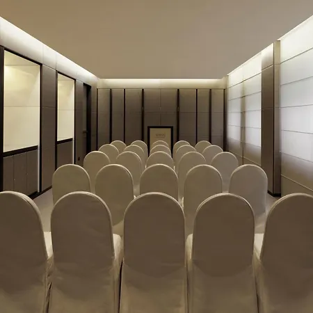 Hotell Armani 5*