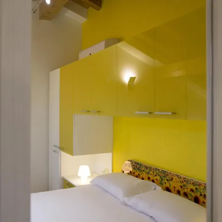 Lejlighedshotel Versoverde Alzaia Naviglio Grande