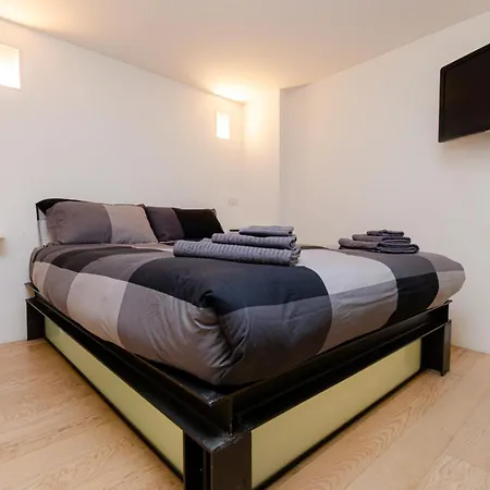 Daire Vivimihome Loft Su Due Livelli Con Terrazzo Milano