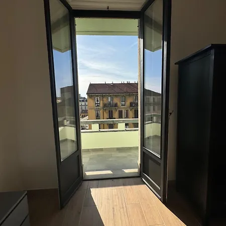 Apartman New With Balcony, Isola Bosco Verticale Milánó