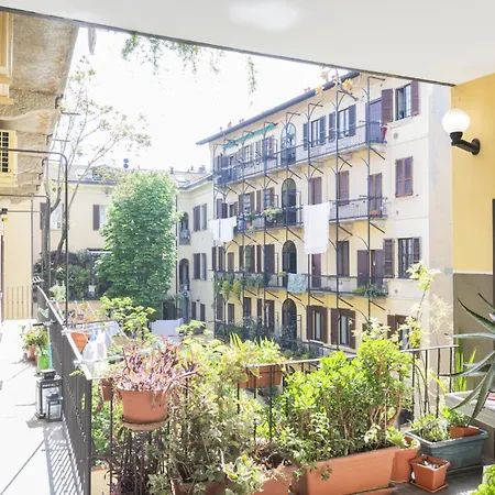 Easylife - Con Balcone Pta Venezia Milan